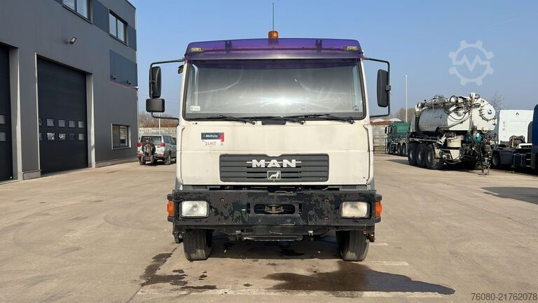 Chassis cabine MAN LE 26.284 (6X4 / STEEL SUSP. / LAMES / MANUAL G...