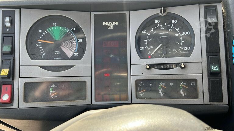 Chassis cabine MAN LE 26.284 (6X4 / STEEL SUSP. / LAMES / MANUAL G...