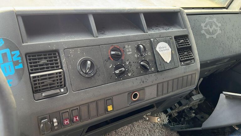 Chassis cabine MAN LE 26.284 (6X4 / STEEL SUSP. / LAMES / MANUAL G...