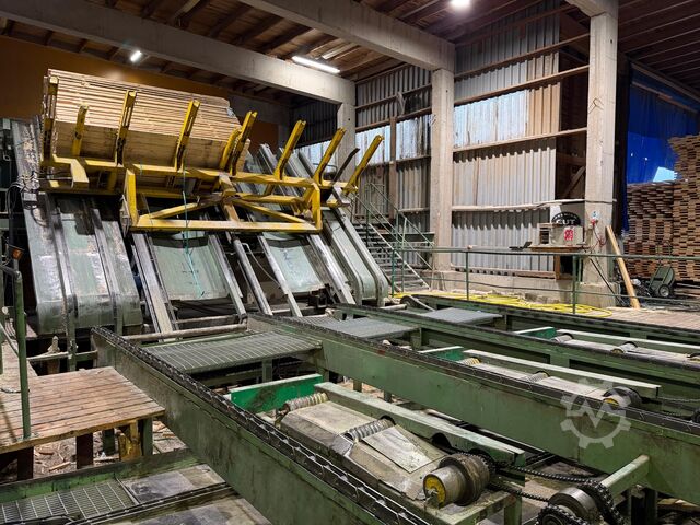 Linie de sortare a plăcilor uscate  