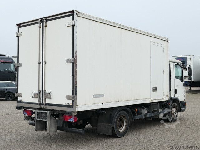 Hűtőfelépítményes furgon MAN 8.220 TGL BL 4x2, Thermo King, 3. Sitz, 5m lang