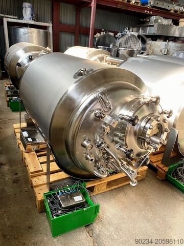 830 Liter vertikaler, doppelwandiger, aseptischer Edelstahldruckspeicherbehälter AISI 316L SCHWARTE-MILFOR SP. Z. O. O. 830 Liters