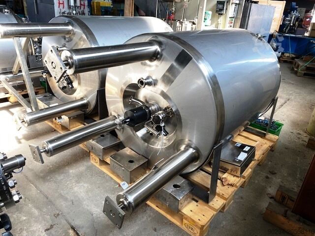 830 Liter vertikaler, doppelwandiger, aseptischer Edelstahldruckspeicherbehälter AISI 316L SCHWARTE-MILFOR SP. Z. O. O. 830 Liters