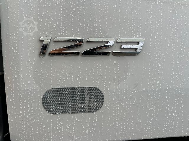 Tresidig tippbil MERCEDES-BENZ 1223 K Atego3 Meiller 3 Seiten 2xAHK 3 Sitzer