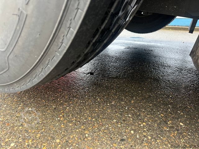 Drikkevarelastbil MERCEDES-BENZ 2545 L Actros 6x2  LBW Bär 2to ITL LASI