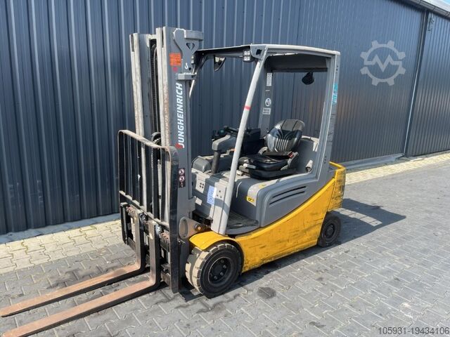 Elektrische vorkheftruck met 4 wielen Jungheinrich EFG318