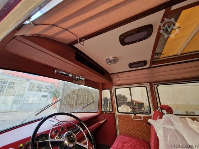 Microbuz MERCEDES-BENZ Vorgänger Sprinter O 319 Samba mit Faltdach AC