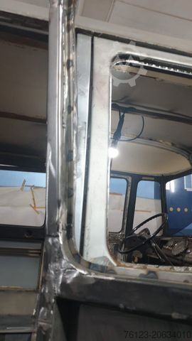 Microbuz MERCEDES-BENZ Vorgänger Sprinter O 319 Samba mit Faltdach AC