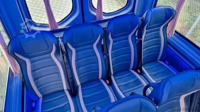 Miniautocarro MERCEDES-BENZ Sprinter Lord Comfort 12 Sitzer In Stock
