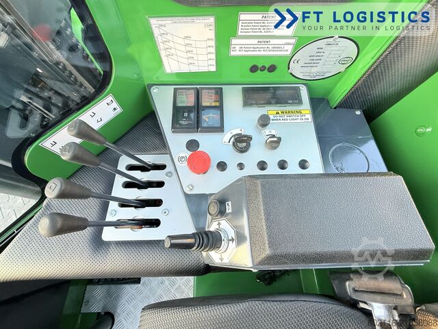 Wózek widłowy czterokierunkowy Combilift C4000 GAS TRIPLEX 5550 FREE LIFT CABIN