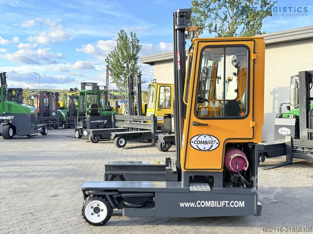 Wózek widłowy czterokierunkowy Combilift C3000 GAS DUPLEX 4500 FREE LIFT CABIN