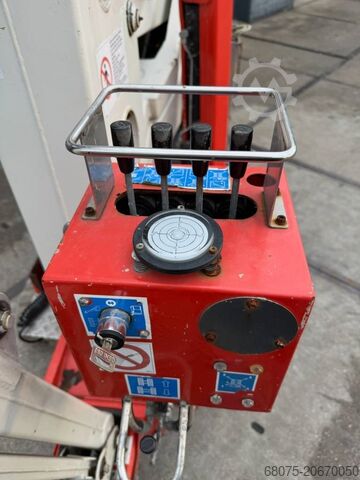 Plate-forme de travail télescopique articulée CTE Traccess 170