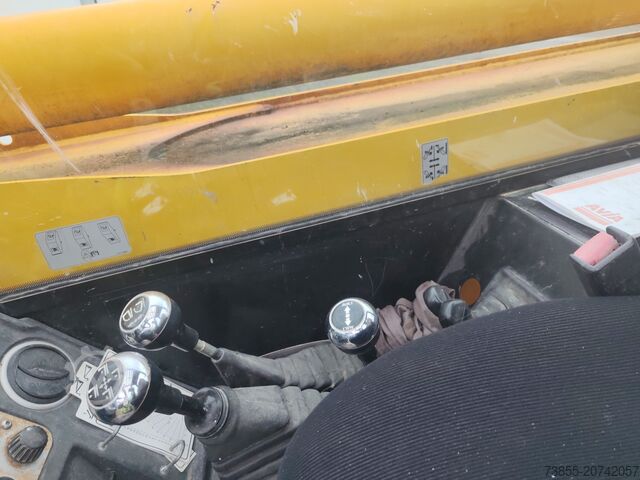 Teleskopický manipulátor JCB 535-140