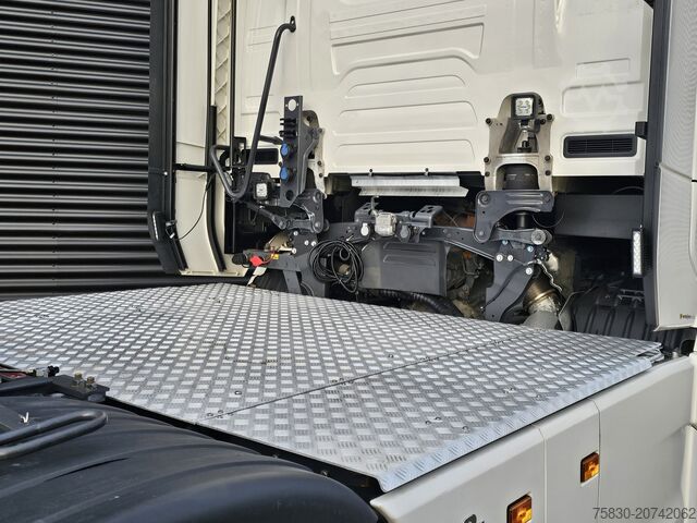 Standard-SZM Scania S660 V8 6x2 BOOGIE / RETARDER / FULL AIR