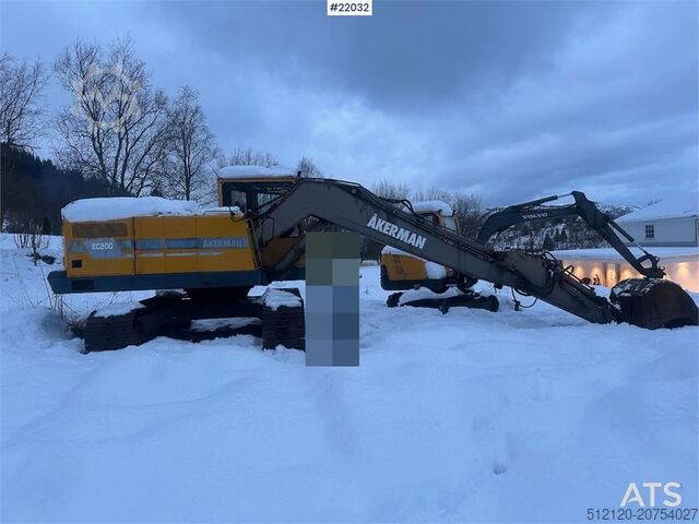 Crawler excavator Åkerman EC200 excavator with 2 buckets. SEE VIDEO.
