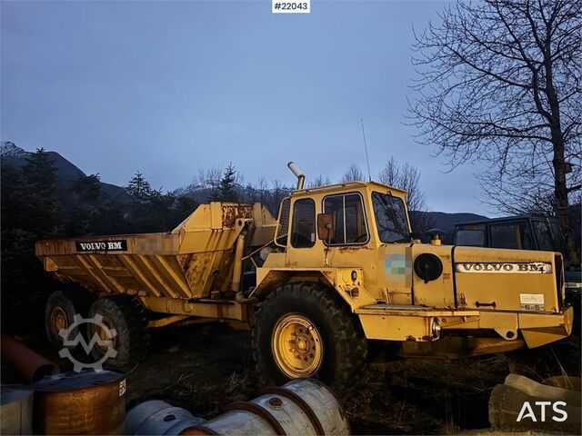Dumper Volvo 861 6x6 Dump Truck.