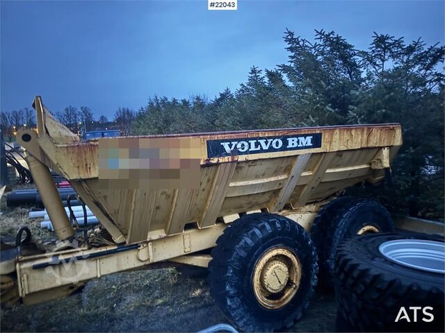 Dumper Volvo 861 6x6 Dump Truck.