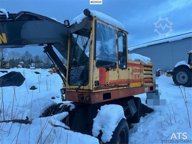 Gravemaskine på hjul Åkerman H7M wheeled excavator with bucket