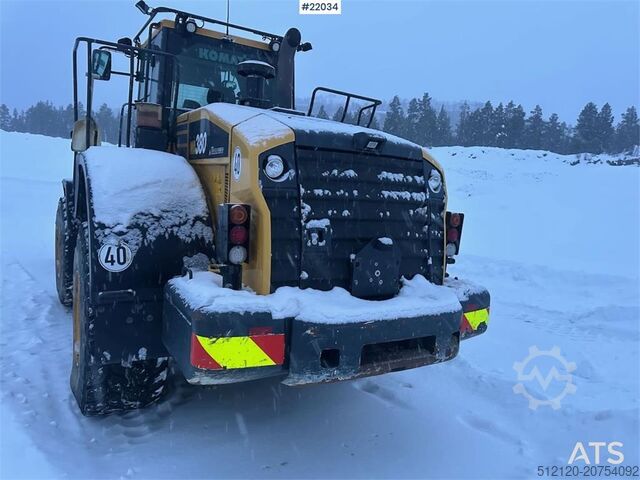 Hjullæsser Komatsu WA380-7 wheel loader w/ bucket, scale, summer and