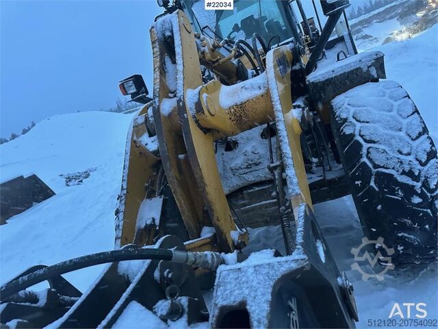 Hjullæsser Komatsu WA380-7 wheel loader w/ bucket, scale, summer and