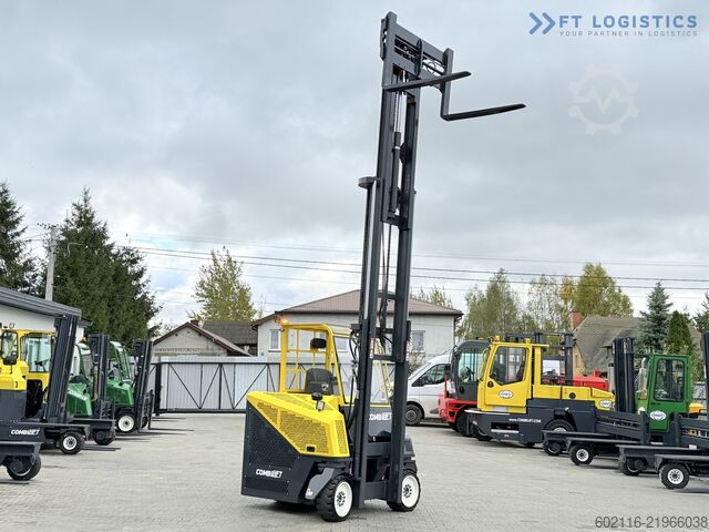 Stivuitor cu patru direcții Combilift CB4000 TRIPLEX 5200 FREE-LIFT POSITIONER