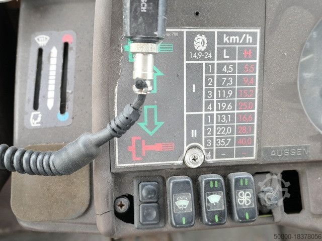 Fourgon Cordes Zugmaschine (Lokomotive) Personenanhänger