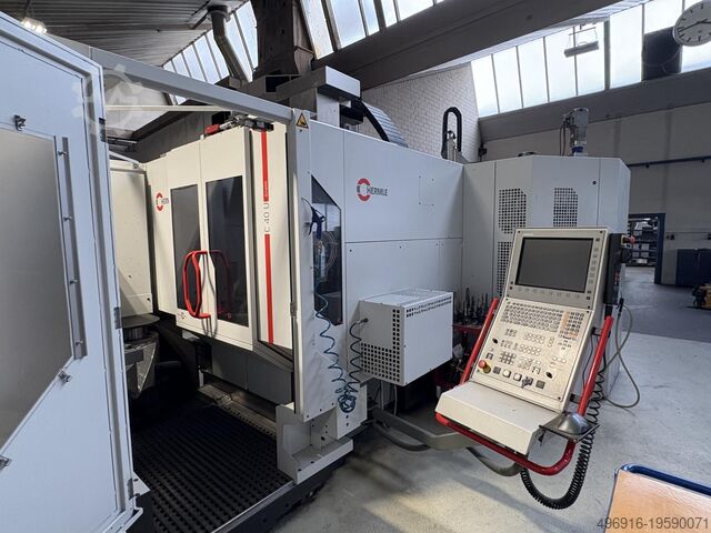 Centro universal de usinagem HERMLE C40 UP