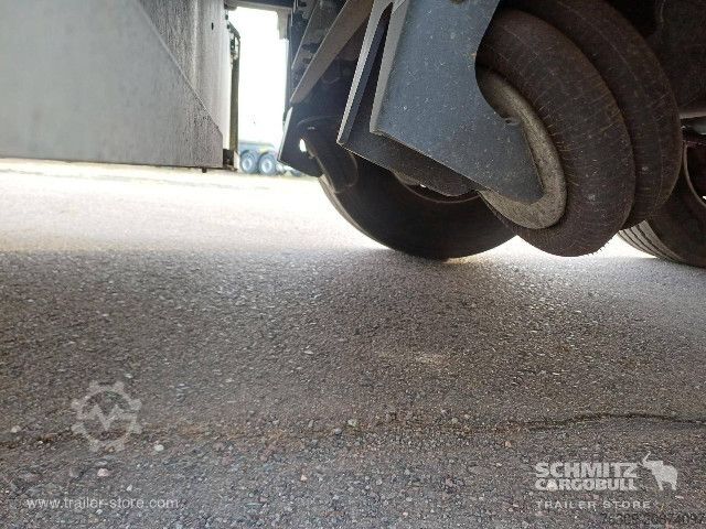 Auflieger mit Pritsche & Plane Schmitz Cargobull Curtainsider Standard Getränke