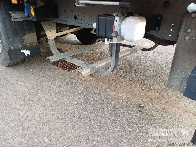 Auflieger mit Pritsche & Plane Schmitz Cargobull Curtainsider Standard Getränke