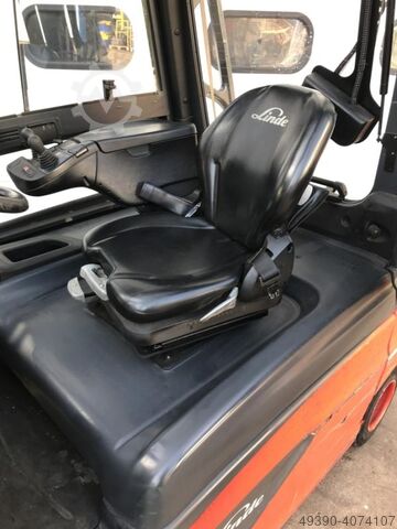Stivuitor electric, transpalet electric, stivuitor frontal LINDE E25L-01