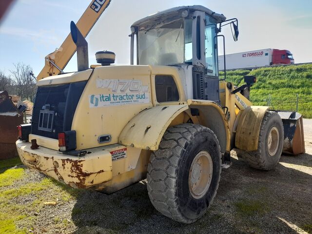 Kerekes rakodógép New Holland W170 B
