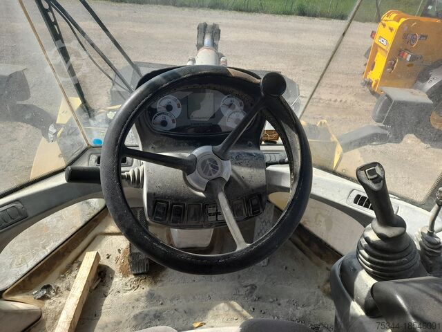 Kerekes rakodógép New Holland W170 B