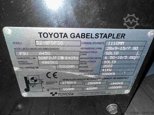 Diesel Forklift Toyota 52-8FDF30 - TRIPLEX - NEUWERTIG - 77 Stunden !!!