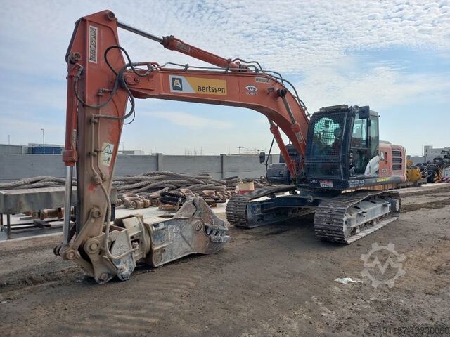 Rupsgraafmachine Hitachi ZX220LC (Abu Dhabi)