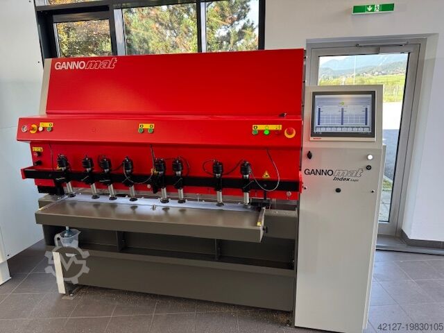 Perceuse à chevilles commandée par CNC Gannomat Index 130 - 471L130