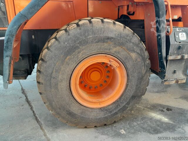Cargadora sobre neumáticos Doosan DL300
