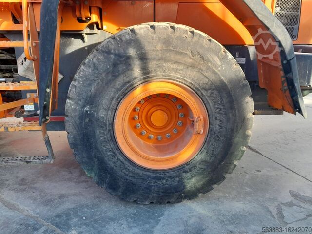 Cargadora sobre neumáticos Doosan DL300