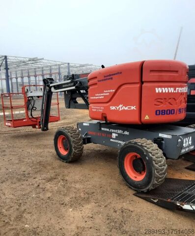 Hoogwerker zelfrijdend Skyjack SJ46 AJ Diesel 16m