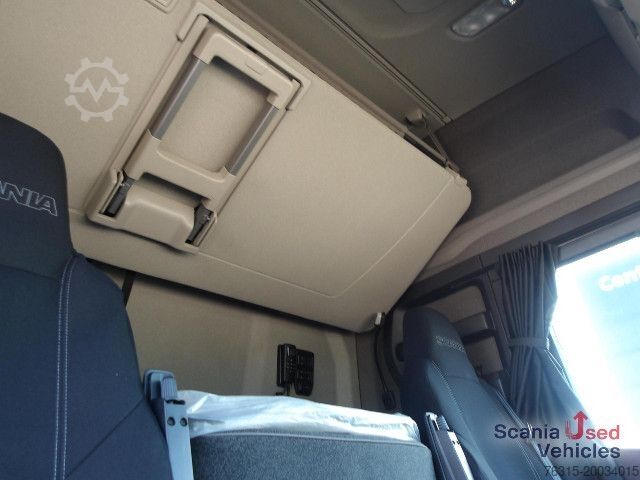 Tehlikeli madde kamyonu Scania R460 EB - MEGA - ADR - HIGHLINE - 2x TANKs - ACC