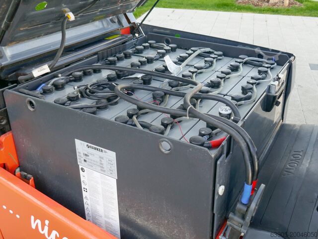 ELEKTRICKÝ VYSOKOZDVIŽNÝ VOZÍK Toyota 02-8FBE20T