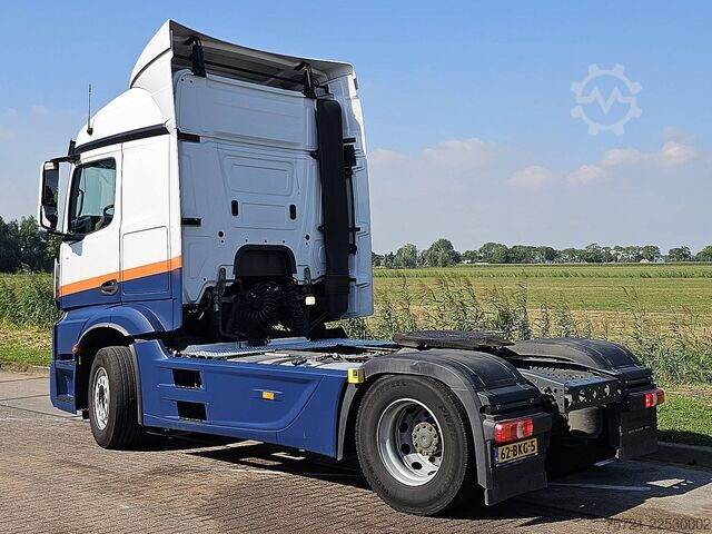 Standaard trekker MERCEDES-BENZ ACTROS 1832