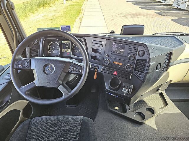 Standaard trekker MERCEDES-BENZ ACTROS 1832