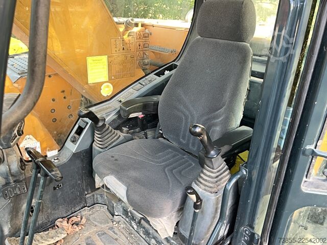 Rupsgraver Hyundai Robex 235 LCR-9A