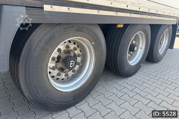 Suitcase Krone SD / Drum brakes / Double Stock / Damaged