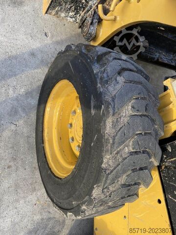 Carregador CAT 226 D3 (5867)