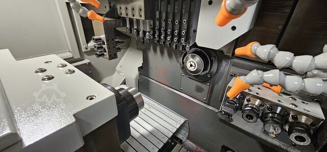 Torno automático de cabezal móvil HANWHA XD20N