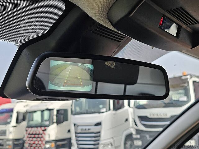 Stationvogn med højt tag RENAULT TRAFIC 2.0 DCI L2H1 Airco Euro6 LED