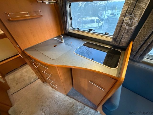 Integrovaný obytný vůz NIESMANN+BISCHOFF Flair 7100