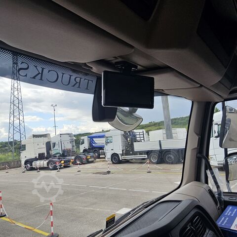 Afneembare vrachtwagen DAF XBC 260 FA 18 t con scarrabile BOBIT16
