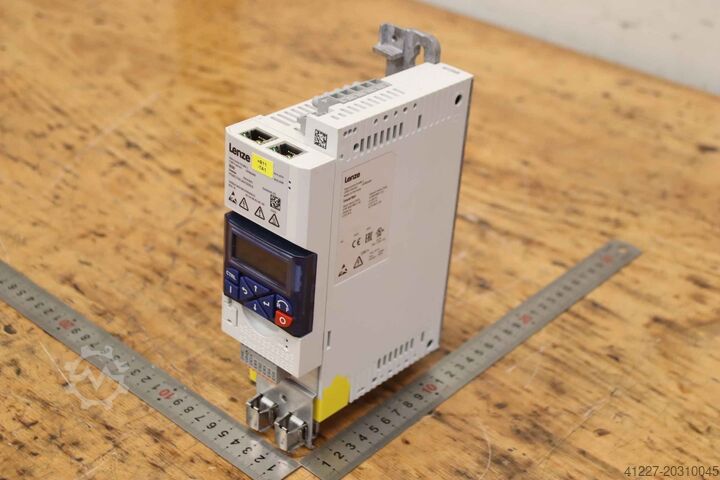 Frequentieomvormer 0,75 kW Lenze** I55AE175F1AV1000LS